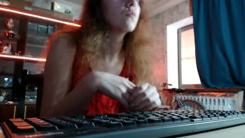 Snapshot of pa1e_pr1ncess chatting on May 2026 10:47:01 AM Ella online show from May 2026 10:47:01 AM