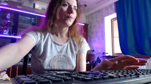 Snapshot of pa1e_pr1ncess chatting on May 2026 06:53:01 AM Ella online show from May 2026 06:53:01 AM