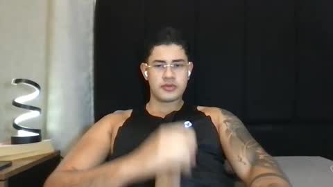 Snapshot of pablo_boston chatting on May 2026 09:05:01 AM Javi online show from May 2026 09:05:01 AM