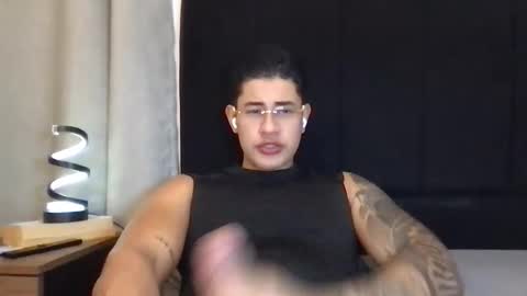 Snapshot of pablo_boston chatting on May 2026 06:08:02 AM Javi online show from May 2026 06:08:02 AM