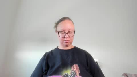 Snapshot of paisleehaze chatting on September 2025 01:43:02 PM Paislee Haze online show from September 2025 01:43:02 PM