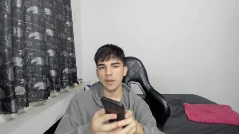 pakun_ online show from February 2025 01:03:02 AM