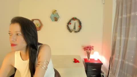 Paloma  online show from December 2025 08:35:01 PM