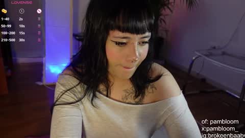     online show from September 2025 06:33:02 PM