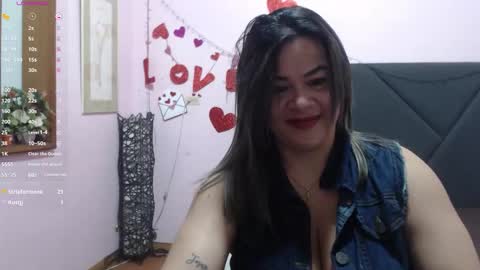 Snapshot of pamela_echeverria chatting on April 2026 11:14:01 AM pamela_echeverria online show from April 2026 11:14:01 AM