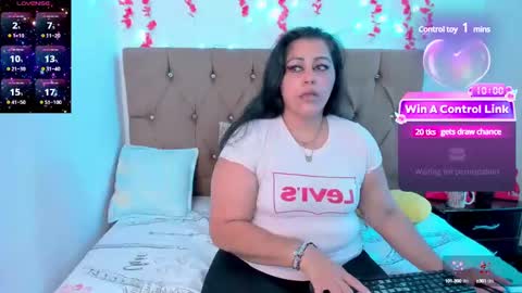 Snapshot of pamelaasshorny chatting on January 2025 07:59:02 PM Pamela online show from January 2025 07:59:02 PM