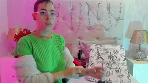 TELL ME PAMELLA AND GIVE ME A GOOD GRADE ITS IMPORTANT online show from September 2025 12:18:01 PM