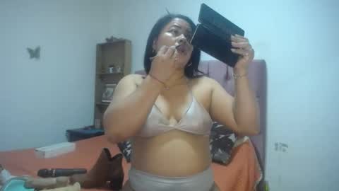 pamelitamartin online show from October 2025 02:39:01 PM