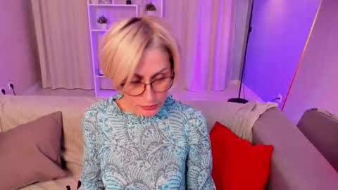 pamellamurphy online show from October 2025 08:40:01 AM