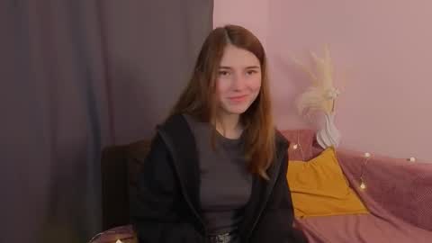 Snapshot of pamilarakestraw chatting on November 2025 07:35:02 PM daniella online show from November 2025 07:35:02 PM