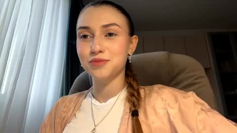 Snapshot of pamulahallquist chatting on May 2026 03:09:01 PM Lia online show from May 2026 03:09:01 PM