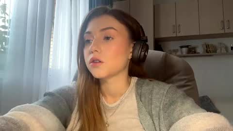 Snapshot of pamulahallquist chatting on May 2026 03:09:02 PM Lia online show from May 2026 03:09:02 PM