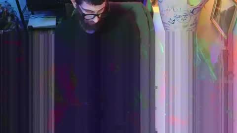 Snapshot of pantslesstraveler_plt chatting on January 2025 01:00:02 AM PantsLessTraveler online show from January 2025 01:00:02 AM