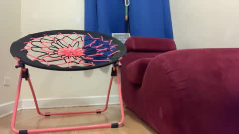 Snapshot of pantslesstraveler_plt chatting on February 2025 12:00:02 PM PantsLessTraveler online show from February 2025 12:00:02 PM