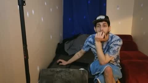 Snapshot of pantslesstraveler_plt chatting on February 2025 07:43:01 AM PantsLessTraveler online show from February 2025 07:43:01 AM