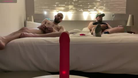 PantsLessTraveler online show from January 2026 07:21:01 AM