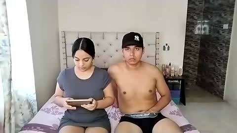 Snapshot of paola_835068 chatting on June 2026 09:20:01 PM Paola 23 and Andres 25 online show from June 2026 09:20:01 PM