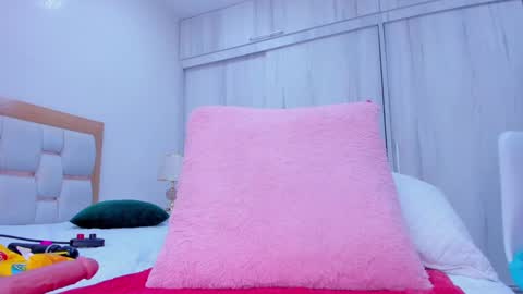 Paola  online show from December 2024 09:18:02 PM
