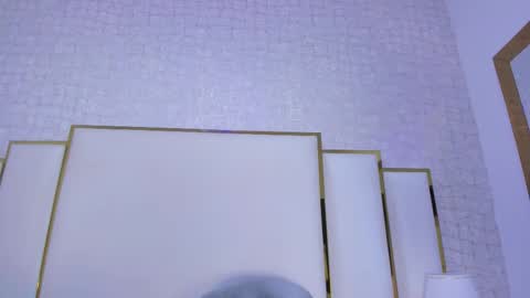 Paola  online show from December 2025 11:39:02 AM