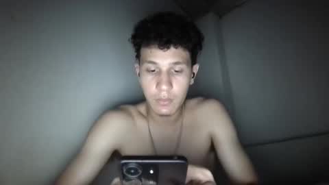 Snapshot of papiniko00 chatting on November 2025 11:48:01 PM nicolas online show from November 2025 11:48:01 PM