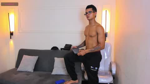 Ryan And Casper online show from November 2025 03:02:01 PM