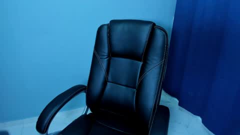 Amy and my doll online show from June 2026 06:52:02 AM