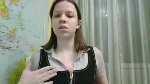 Snapshot of paradise_tease chatting on February 2026 04:58:02 PM paradise_tease online show from February 2026 04:58:02 PM