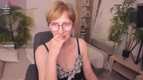 Paris online show from June 2026 06:12:01 PM