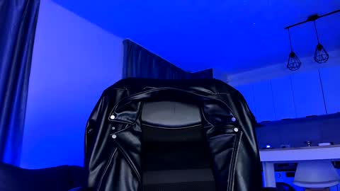 Paris online show from December 2024 11:47:01 PM