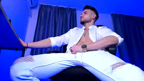 Paris online show from February 2025 11:58:02 PM