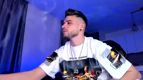 Paris online show from February 2025 07:06:01 PM