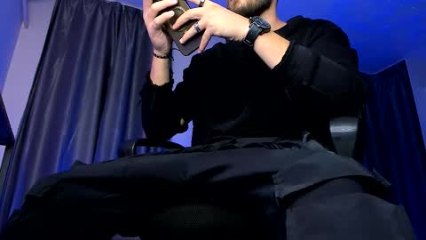 Paris online show from September 2025 07:35:01 PM