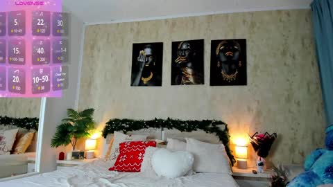 Paris online show from December 2024 07:22:01 AM