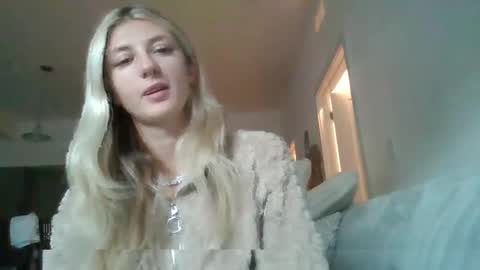 parisbaby2000 online show from October 2025 01:53:02 PM