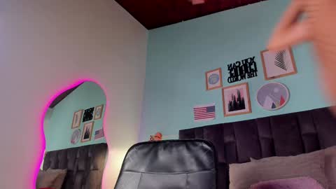 PARIS online show from January 2025 10:41:02 PM