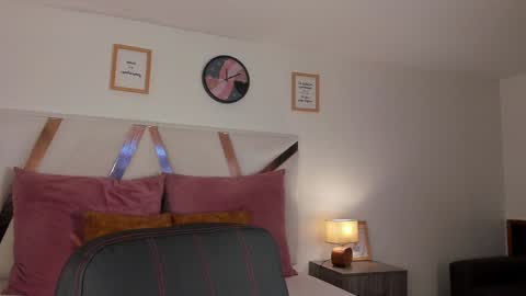 PARIS online show from January 2025 08:38:02 PM