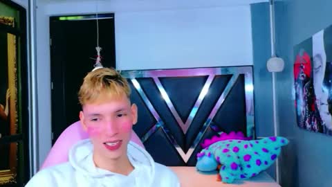 Snapshot of park_jimin1 chatting on November 2025 03:50:01 PM park_jimin1 online show from November 2025 03:50:01 PM