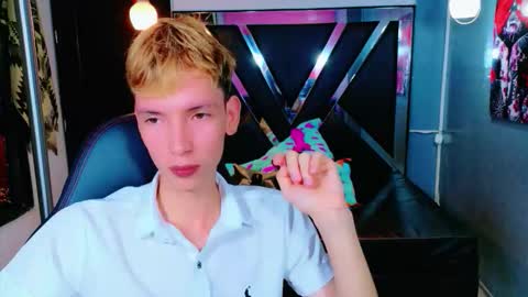 park_jimin1 online show from November 2025 02:54:01 PM