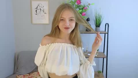 Vicki online show from September 2025 07:08:01 AM