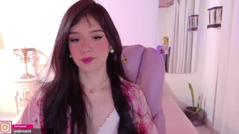 Snapshot of pau_cute chatting on May 2026 04:52:01 AM Sofa online show from May 2026 04:52:01 AM