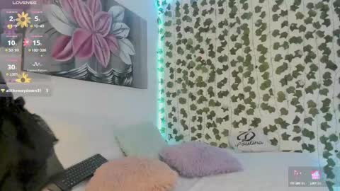 Snapshot of pau_delima__ chatting on February 2025 09:01:01 PM paulina online show from February 2025 09:01:01 PM