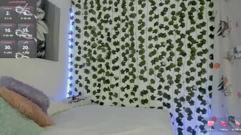 Snapshot of pau_delima__ chatting on February 2025 01:06:01 PM paulina online show from February 2025 01:06:01 PM