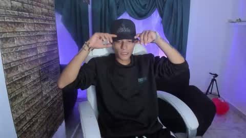 Paul online show from November 2025 02:39:01 AM