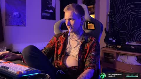 Snapshot of paul_razor chatting on June 2026 08:59:02 PM Paul online show from June 2026 08:59:02 PM