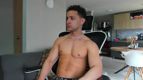 Paul online show from November 2025 06:06:02 PM