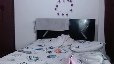 PAULA online show from November 2025 04:23:02 AM