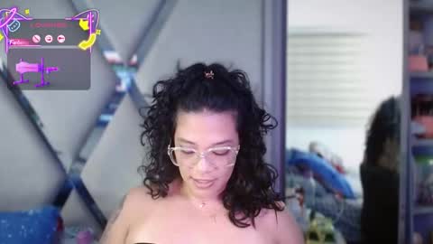 Paula online show from October 2025 11:56:02 PM