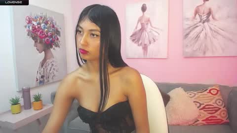 Snapshot of paula_rendon chatting on November 2025 11:54:01 AM Pau online show from November 2025 11:54:01 AM