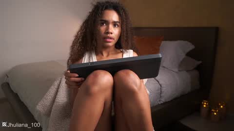 Snapshot of paulacora100 chatting on January 2025 04:01:01 AM Paula online show from January 2025 04:01:01 AM