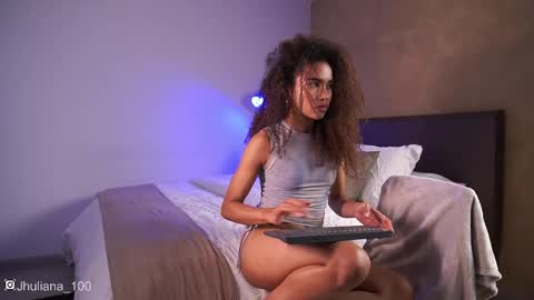 Snapshot of paulacora100 chatting on February 2025 11:47:02 PM Paula online show from February 2025 11:47:02 PM